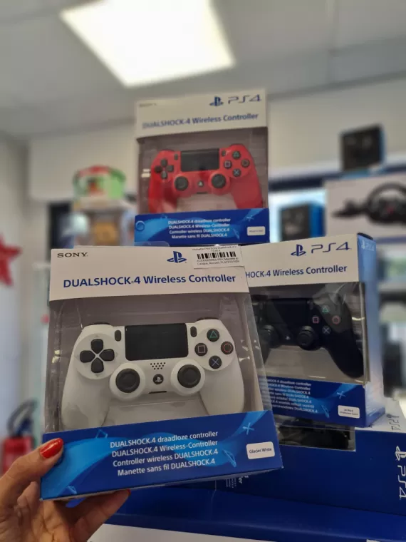 Acheter manette de ps4, Saint-Pierre, Love Games & Geek