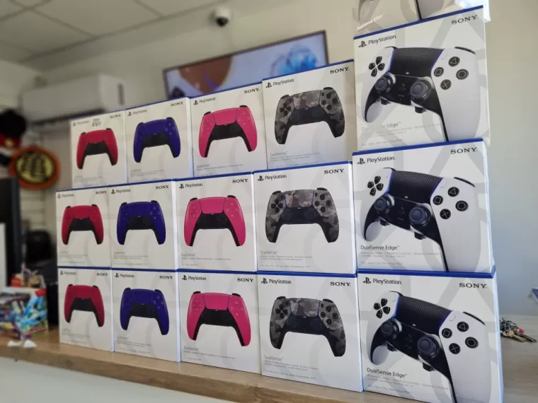 manette dualsense pour PS5, Saint-Pierre, Love Games & Geek